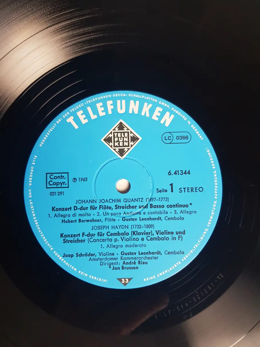 Haydn / Quantz / Dittersdorf - Gustav Leonhardt • Jaap Schröder • Hubert Barwahser • Amsterdamer Kammerorchester – Frühklassik - Concerti Von Haydn • Quantz • Dittersdorf