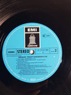 Stabsmusikkorps Der Bundeswehr , Leitung: Oberstleutnant Gerhard Scholz, Heeresmusikkorps Der 1. Gebirgsdivision , Leitung: Oberstleutnant Werner Zimmermann – Große Traditionsmärsche