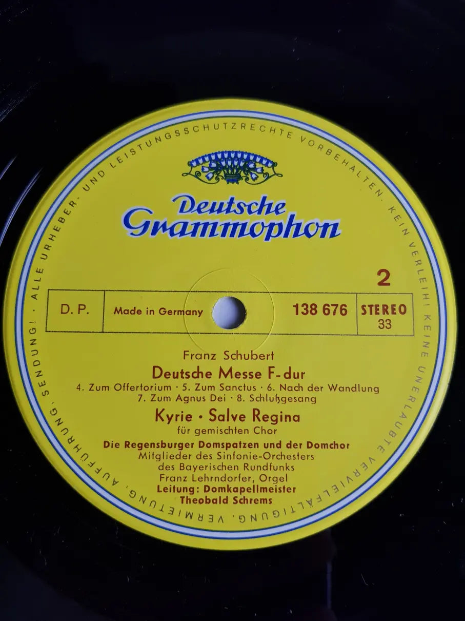 Franz Schubert - Die Regensburger Domspatzen - Theobald Schrems – Deutsche Messe • Kyrie • Salve Regina