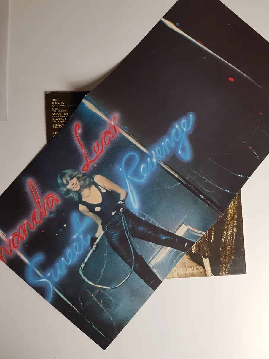 Amanda Lear ‎– Sweet Revenge LP mit Poster