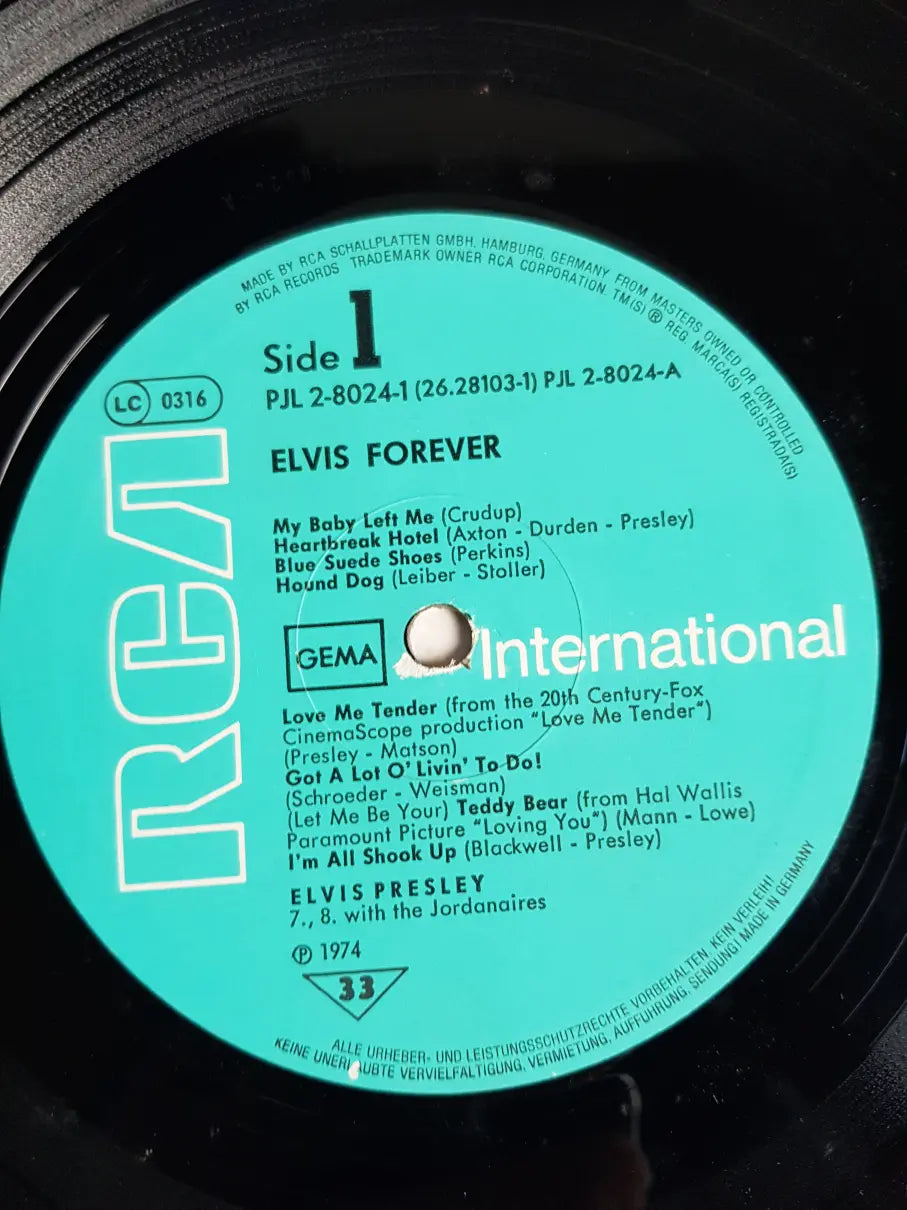 Elvis – Elvis Forever (32 Hits And The Story Of A King)