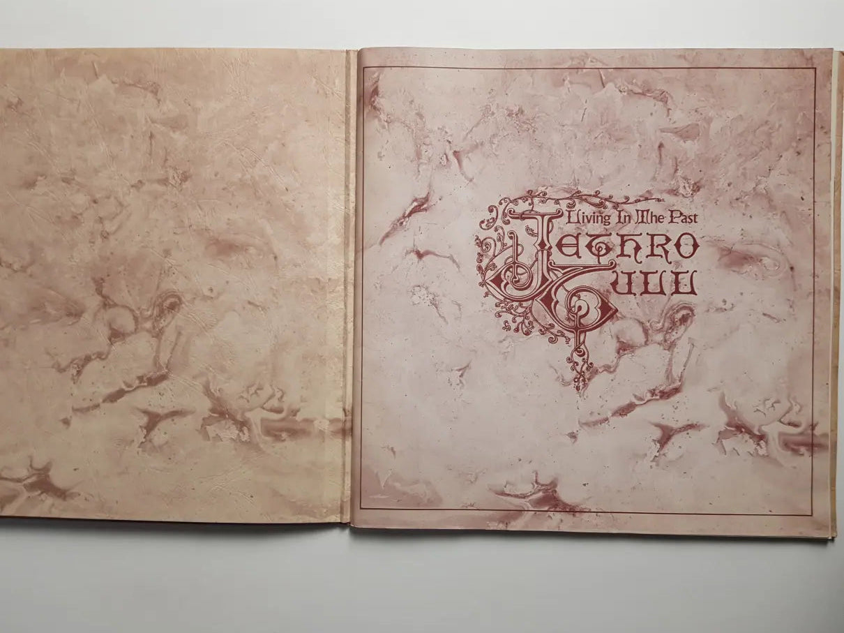 Jethro Tull – Living In The Past