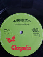 Jethro Tull – Living In The Past