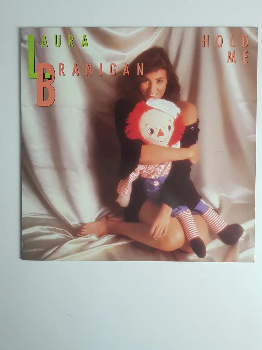 Laura Branigan – Hold Me