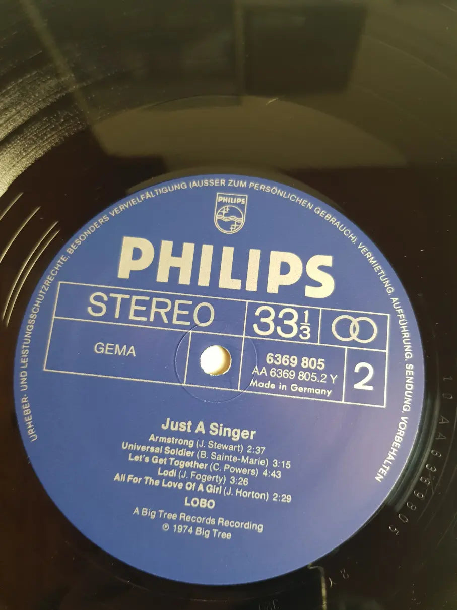 Lobo  – Just A Singer