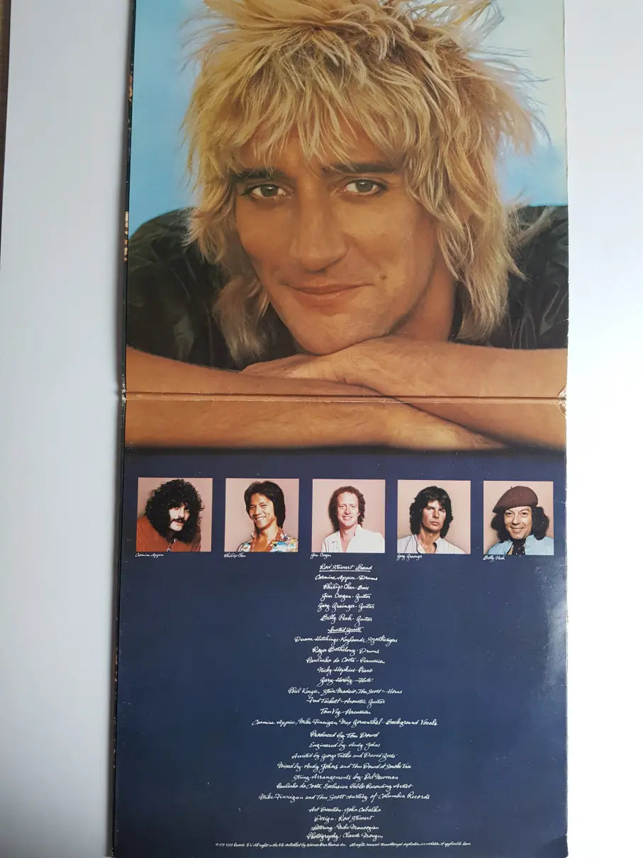 Rod Stewart – Blondes Have More Fun