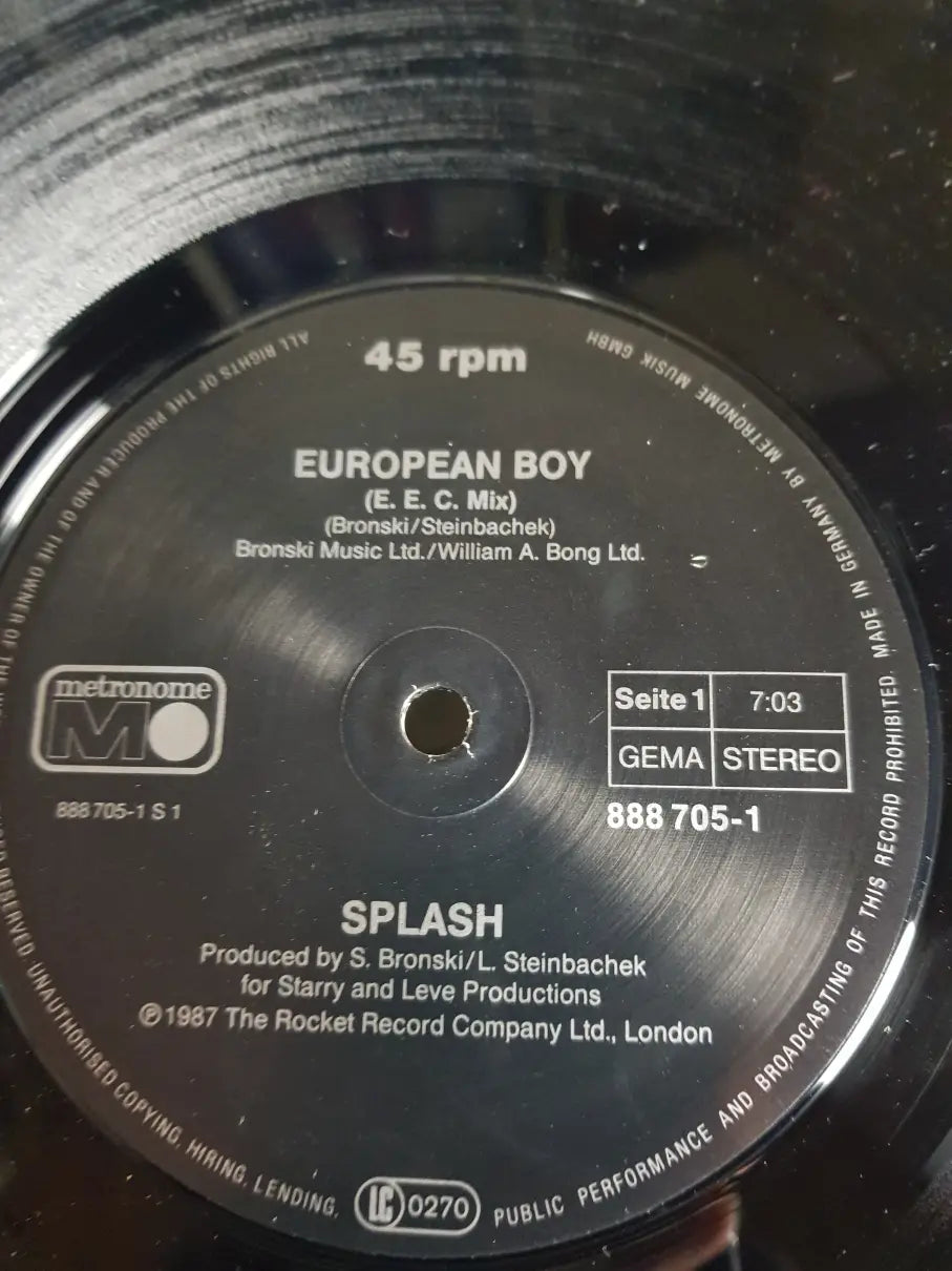 Splash  – European Boy