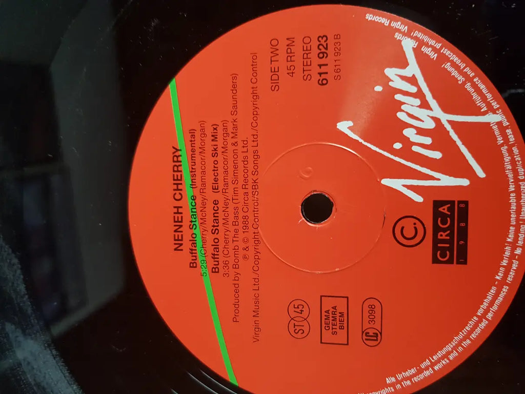 Neneh Cherry – Buffalo Stance