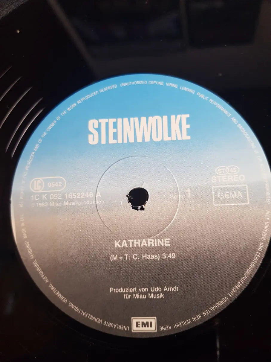 Steinwolke – Katharine, Katharine