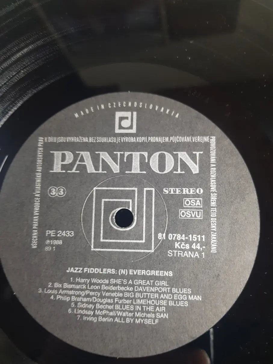 Jazz Fiddlers – (N)evergreens