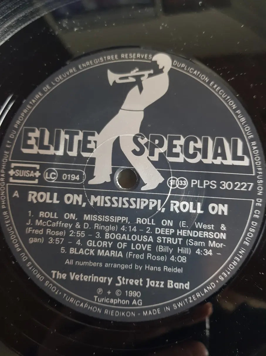 Veterinary Street Jazz Band – Roll On, Mississippi, Roll On