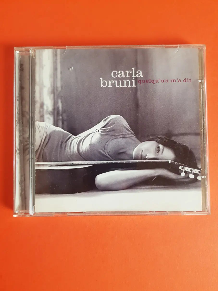Carla Bruni – Quelqu'un M'a Dit