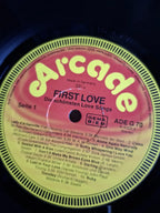 Sampler - First Love: Die Schönsten Lovesongs