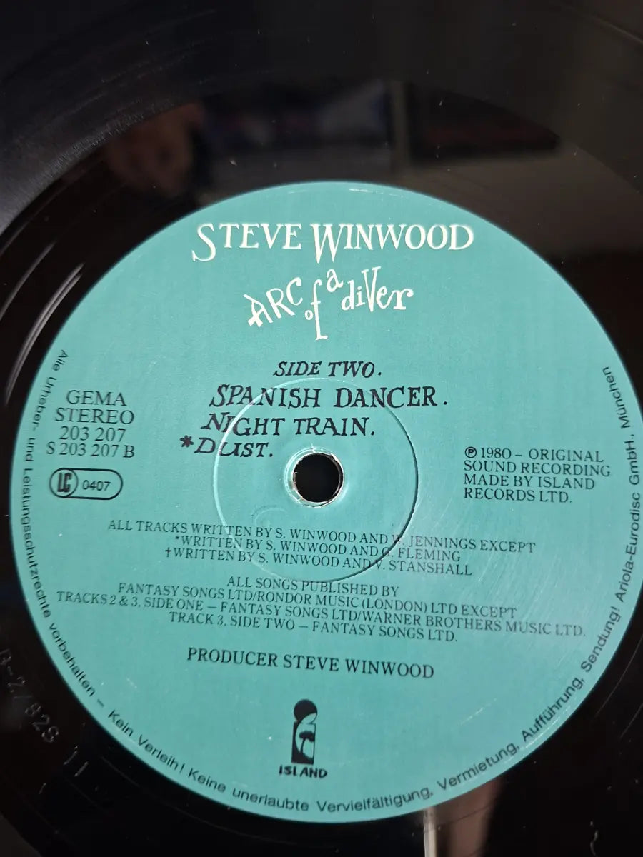 Steve Winwood – Arc Of A Diver