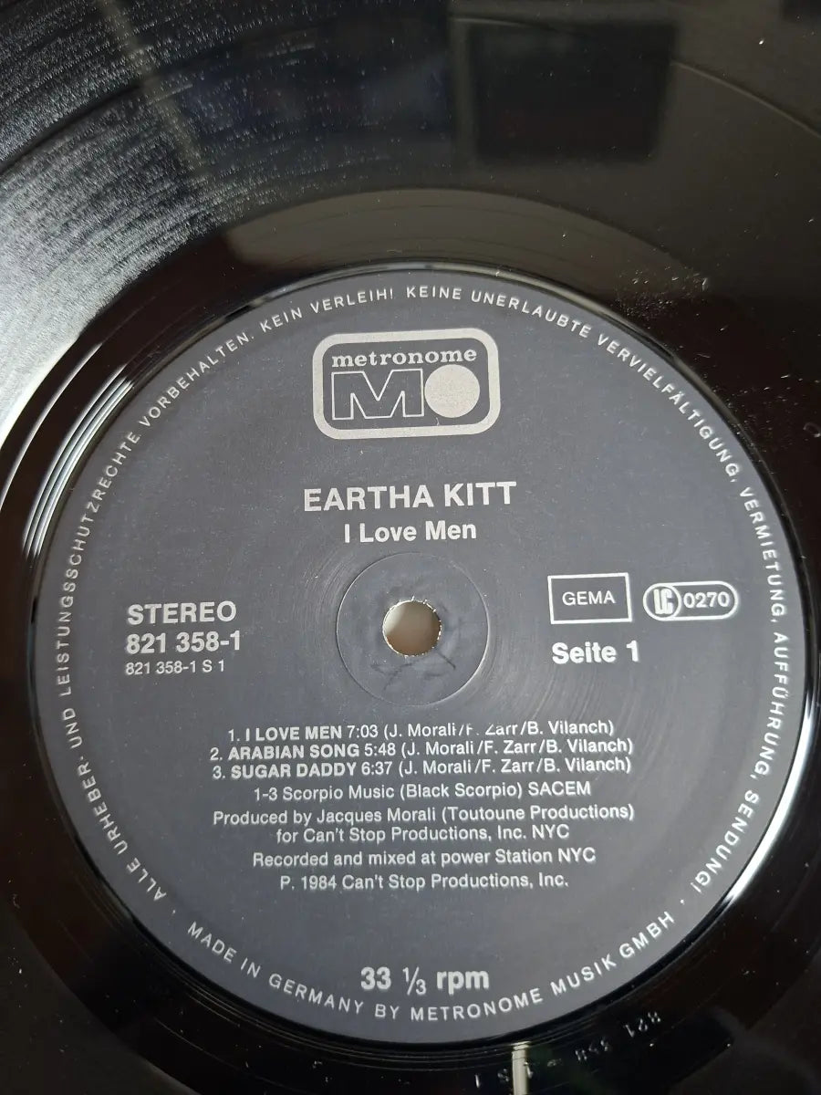 Eartha Kitt – I Love Men