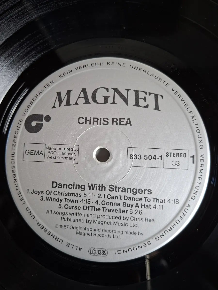 Chris Rea – Dancing With Strangers