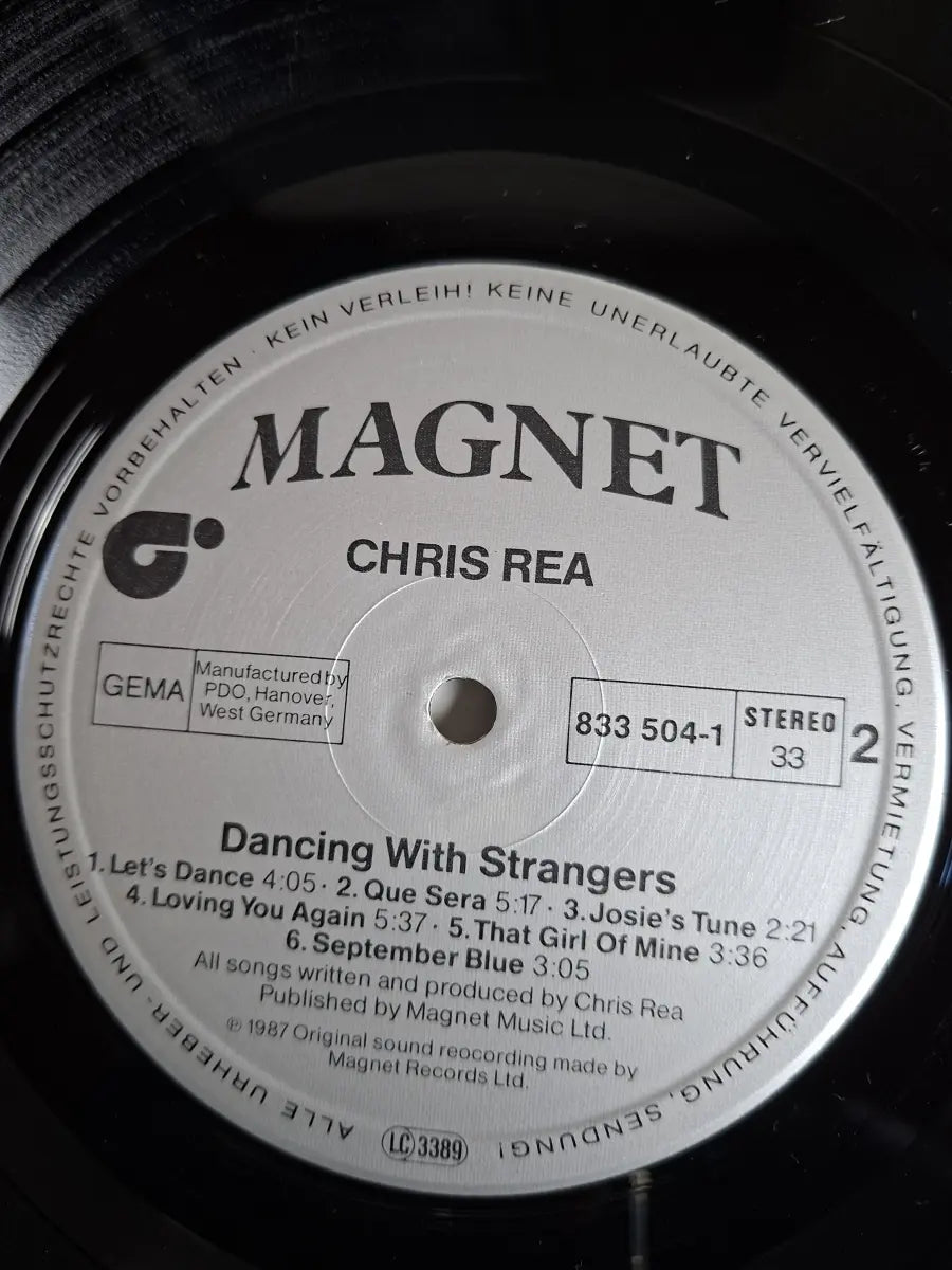 Chris Rea – Dancing With Strangers