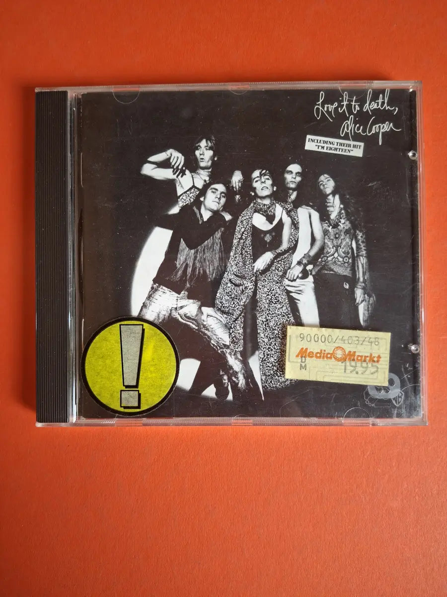 Alice Cooper – Love It To Death