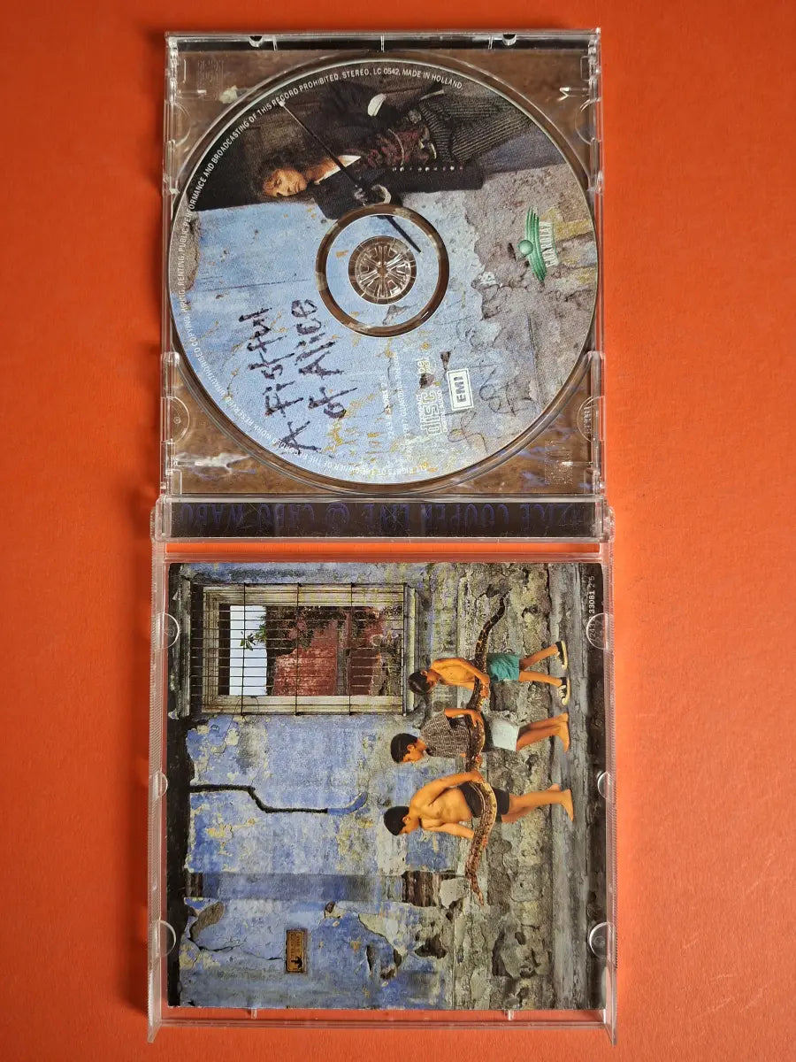 Alice Cooper – A Fistful Of Alice