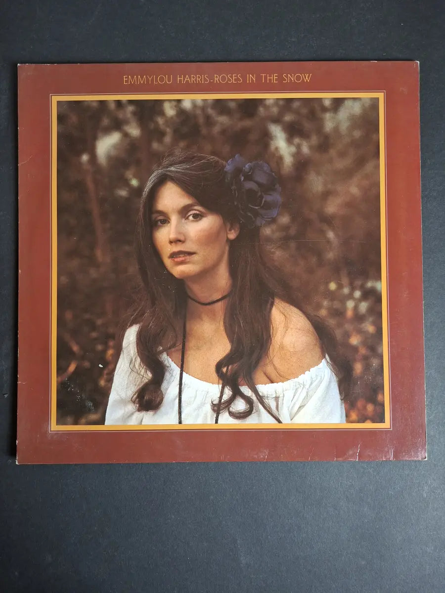 Emmylou Harris – Roses In The Snow