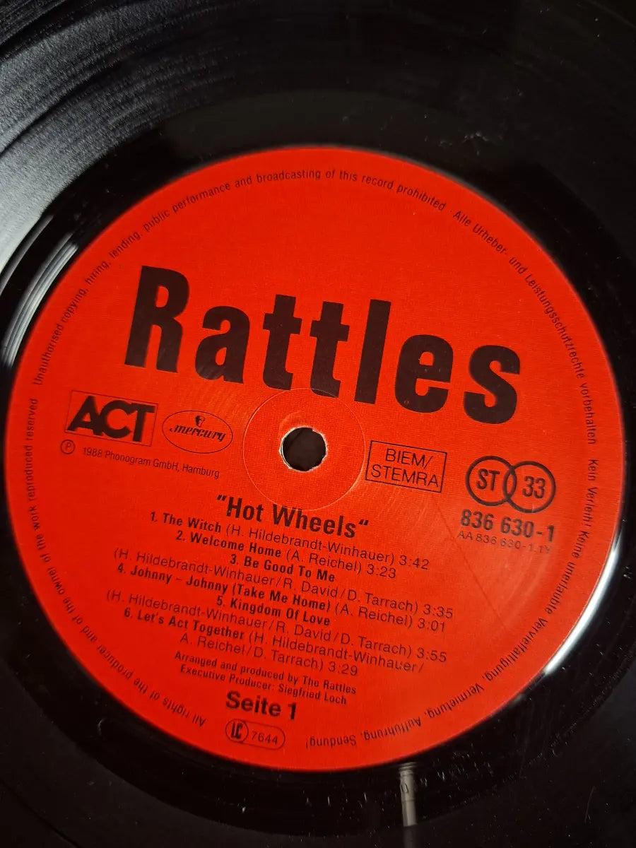 Rattles – Hot Wheels