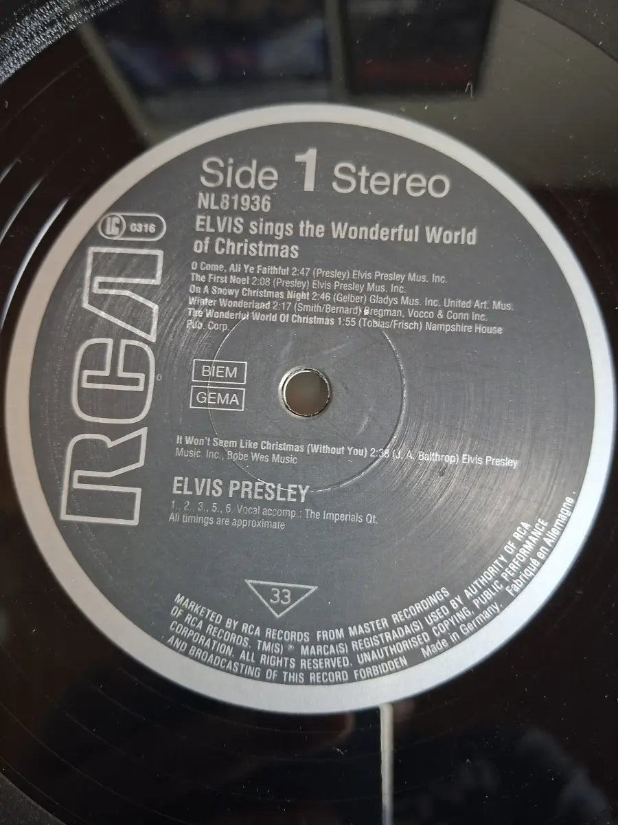 Elvis Presley – Elvis Sings The Wonderful World Of Christmas