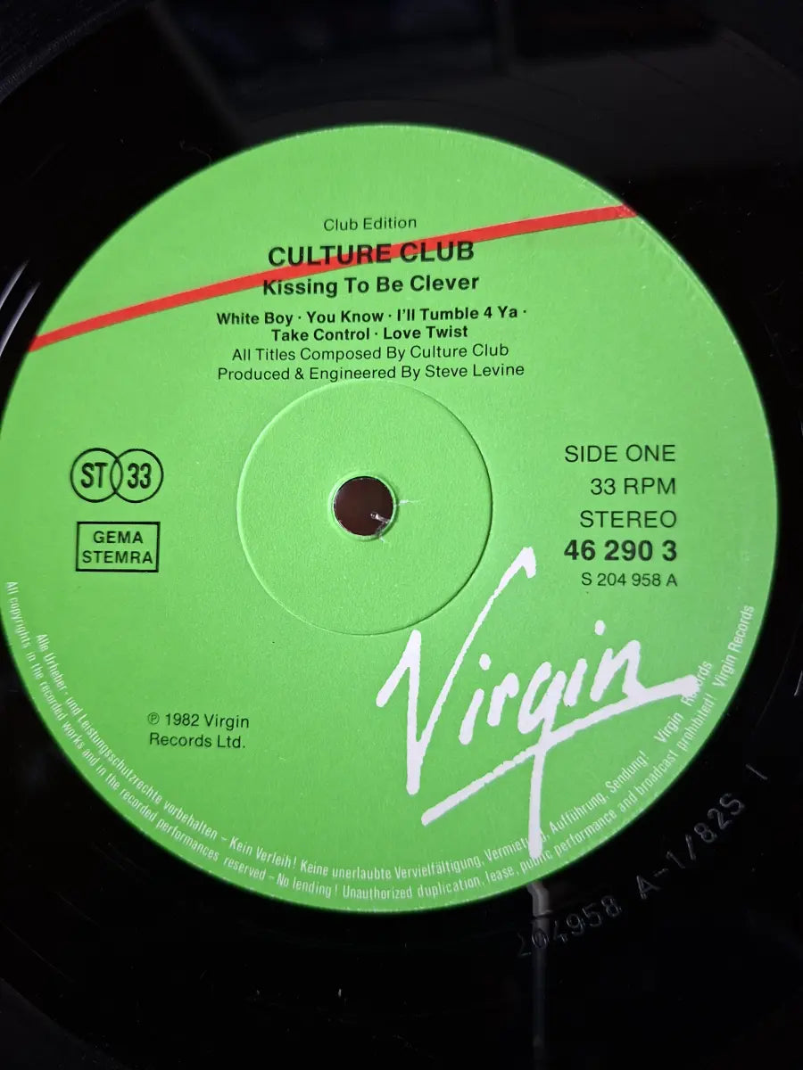 Culture Club – Kissing To Be Clever