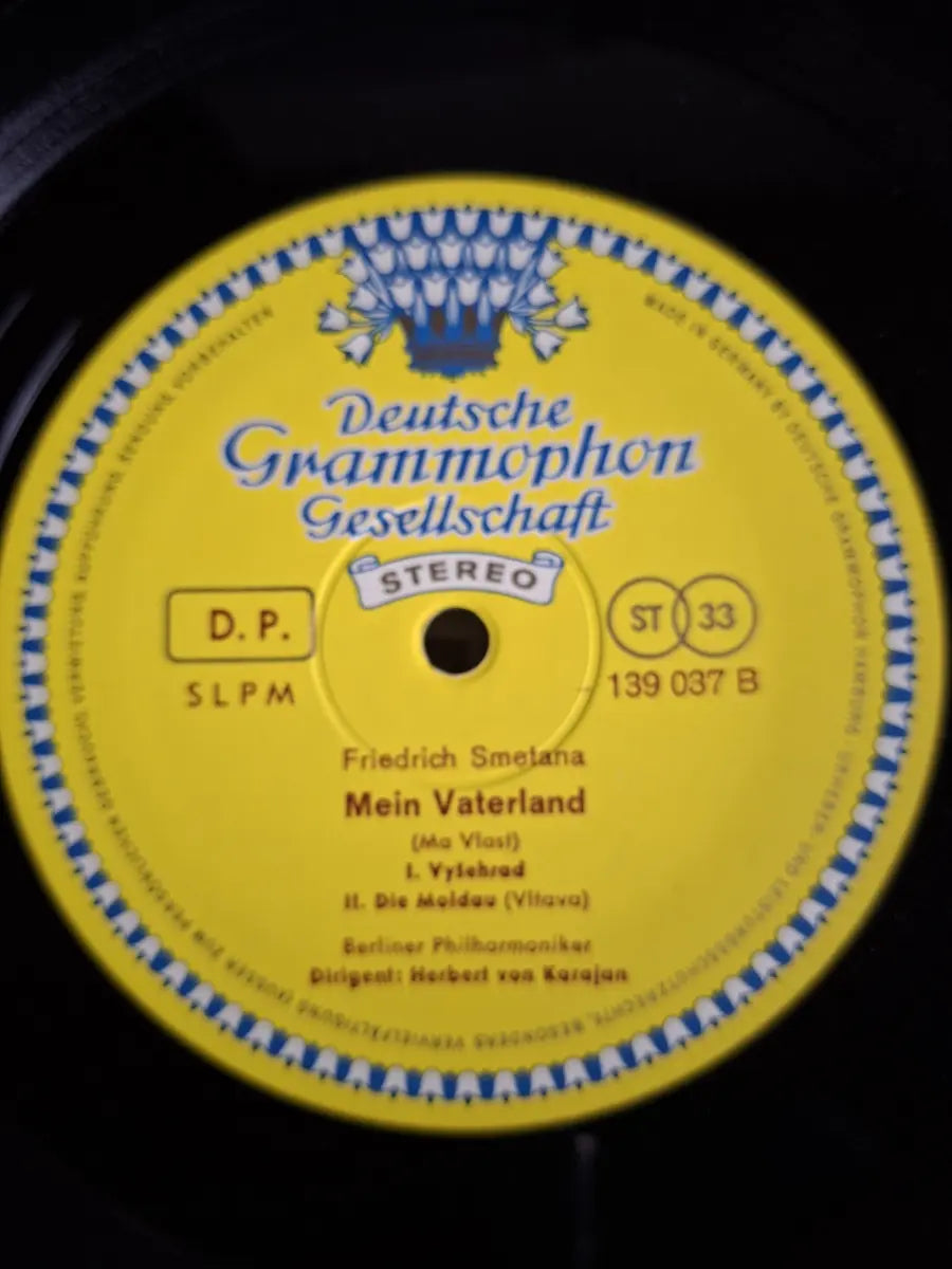Liszt / Smetana - Berliner Philharmoniker, Herbert von Karajan – Les Préludes · Ungarische Rhapsodie Nr. 2 / Vyšehrad · Die Moldau