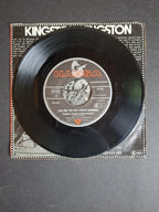 Lou And The Hollywood Bananas – Kingston, Kingston (French & English Version)