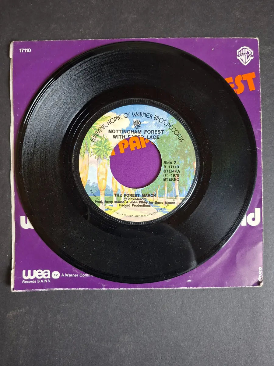 Nottingham Forest With Paper Lace – We Got The Whole World In Our Hands