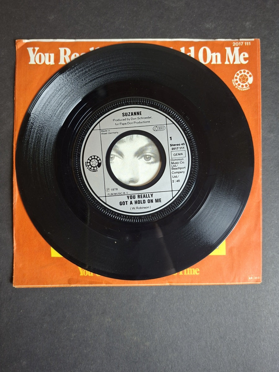 Suzanne – You Really Got A Hold On Me
