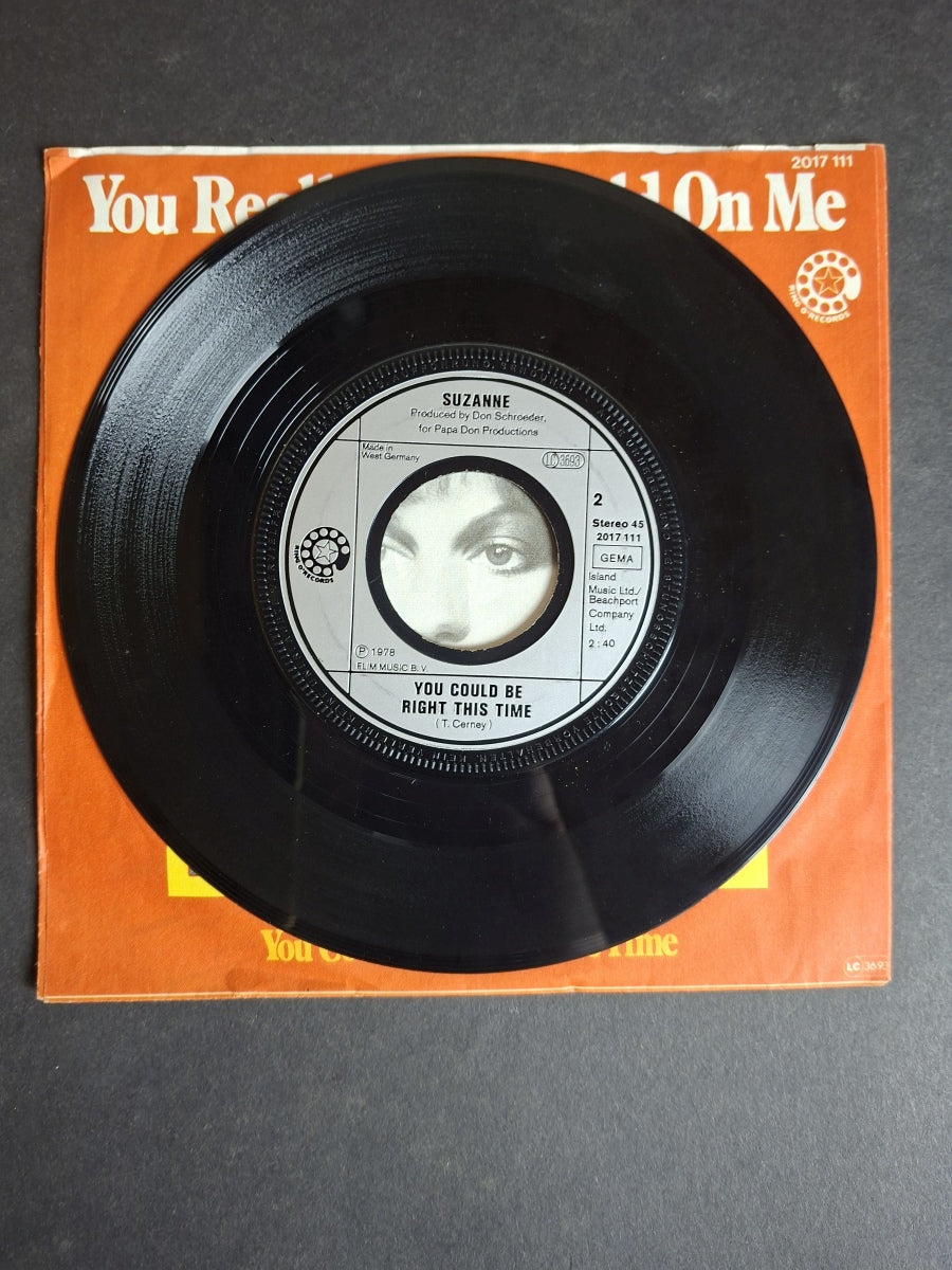 Suzanne – You Really Got A Hold On Me