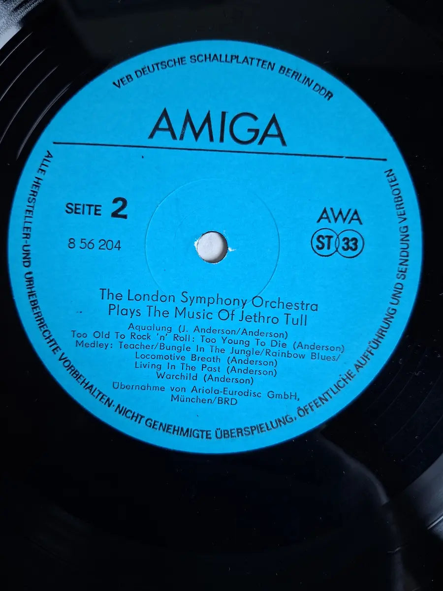 The London Symphony Orchestra Featuring Ian Anderson – The London Symphony Orchestra Plays The Music Of Jethro Tull Featuring Ian Anderson (A Classic Case)
