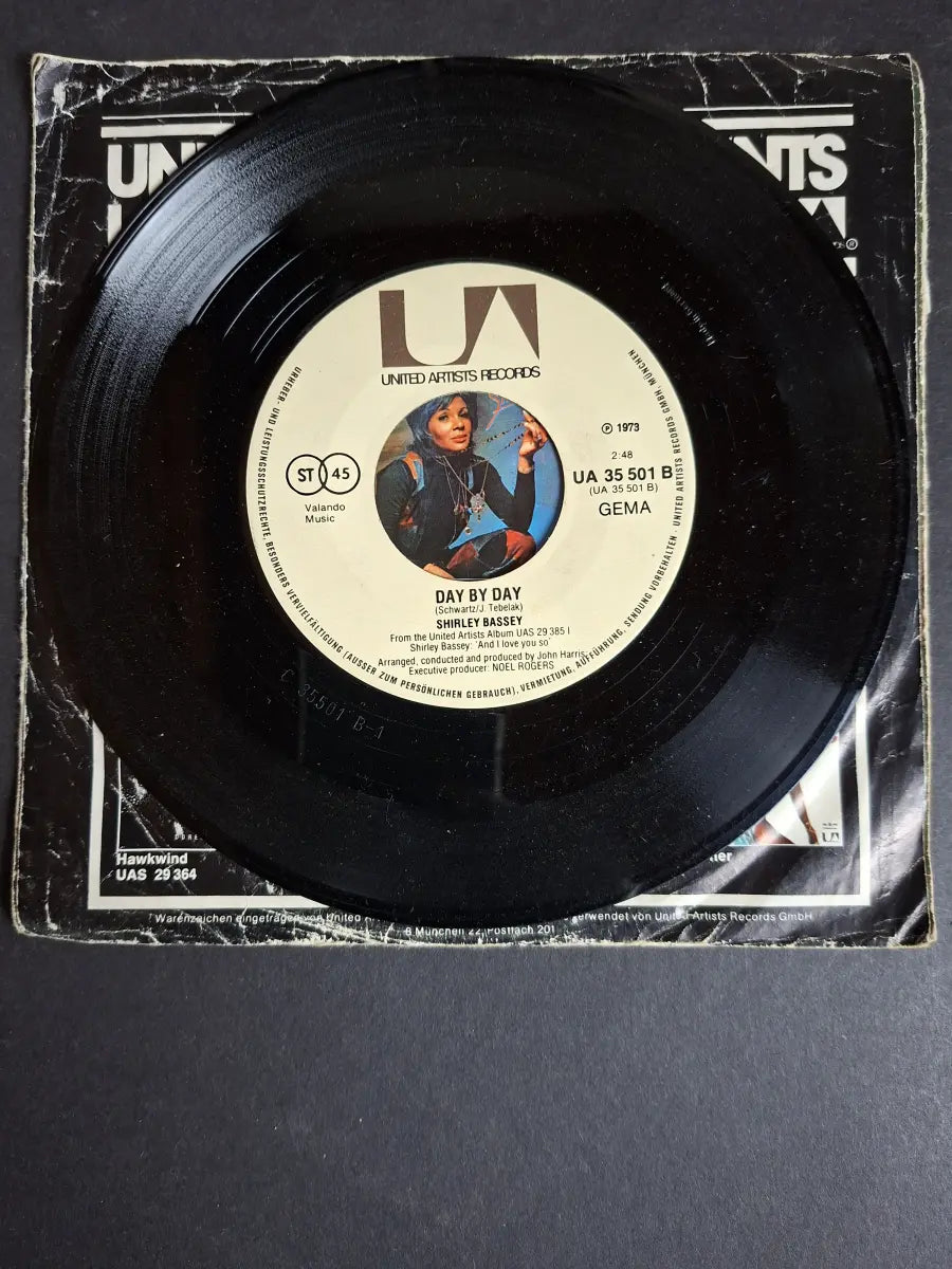 Shirley Bassey – Jezahel / Day By Day