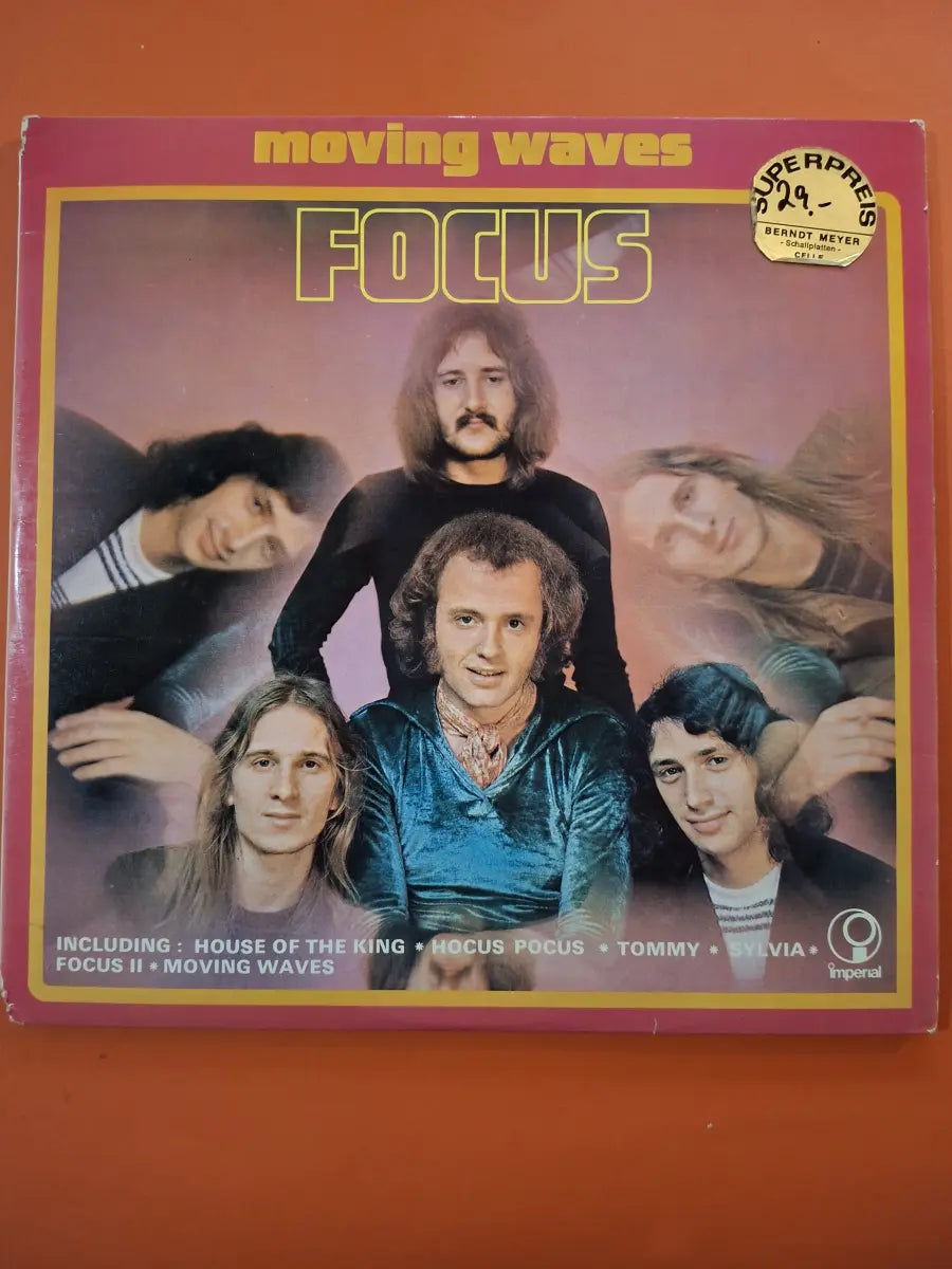 Focus – Moving Waves