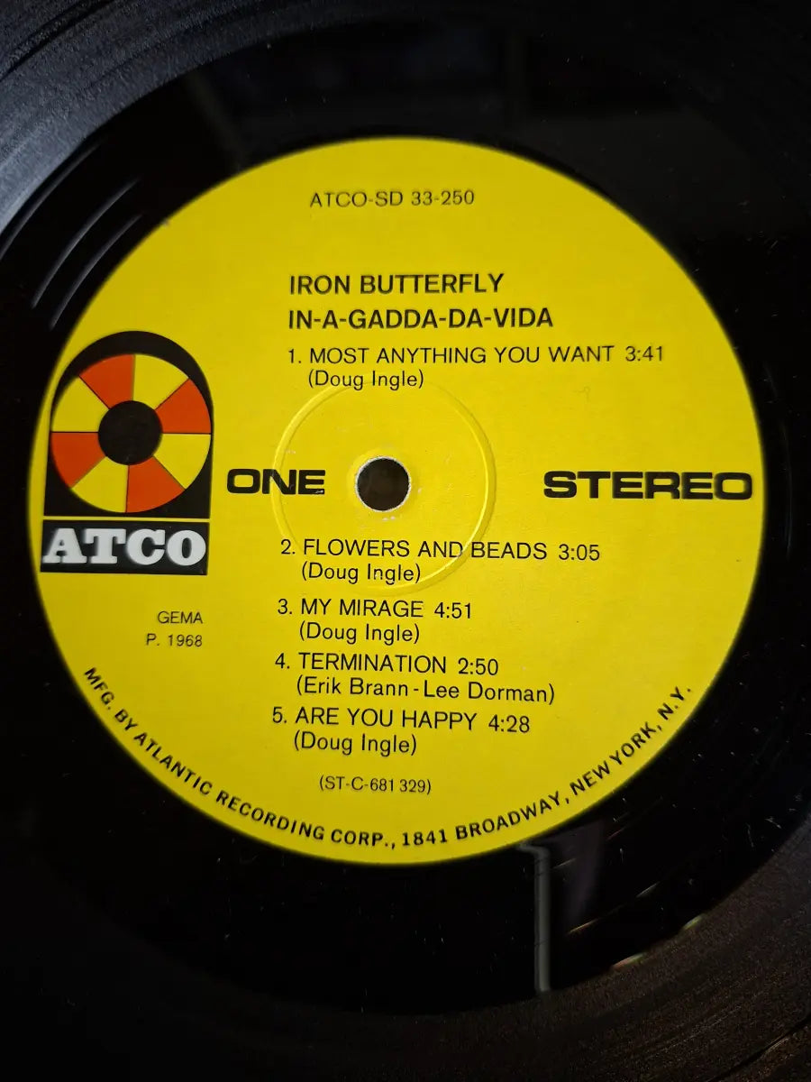 Iron Butterfly – In-A-Gadda-Da-Vida