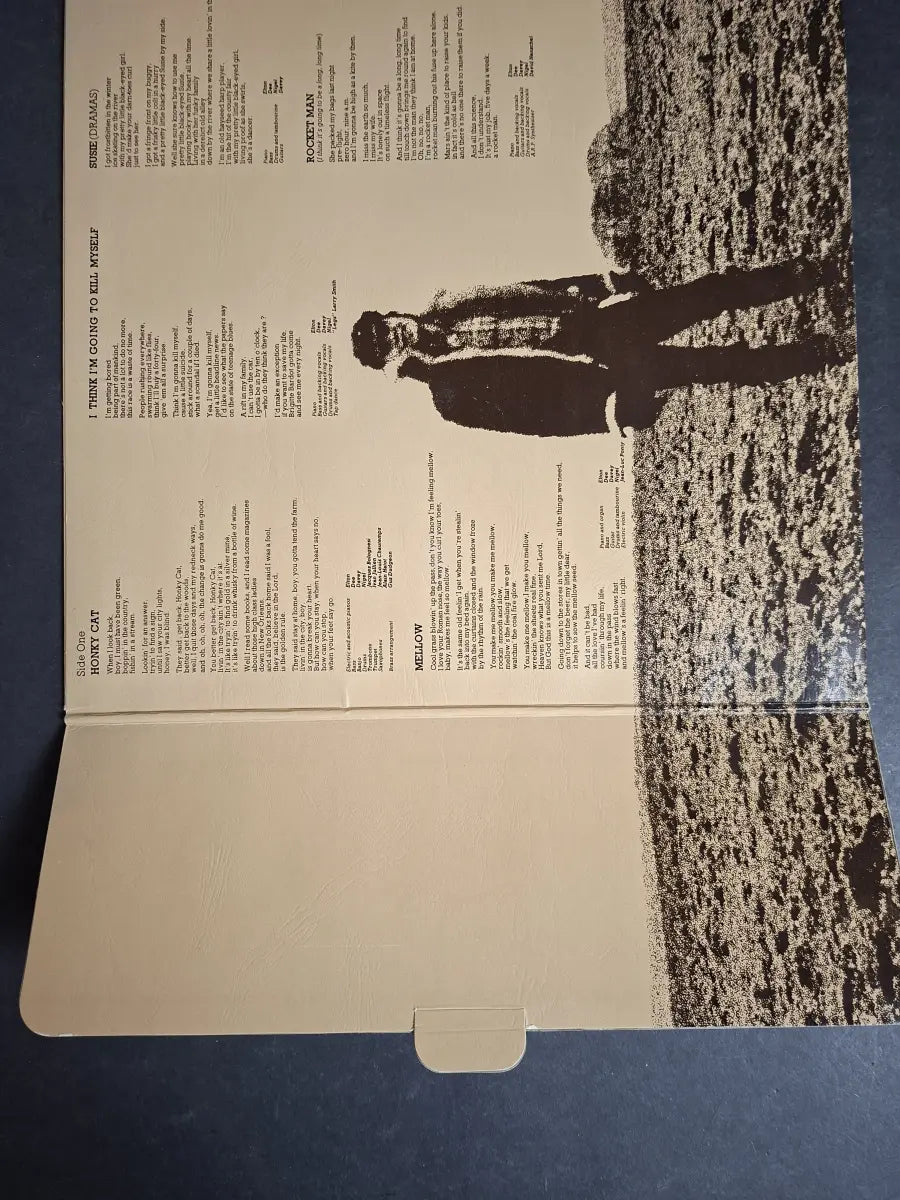 Elton John – Honky Chateau