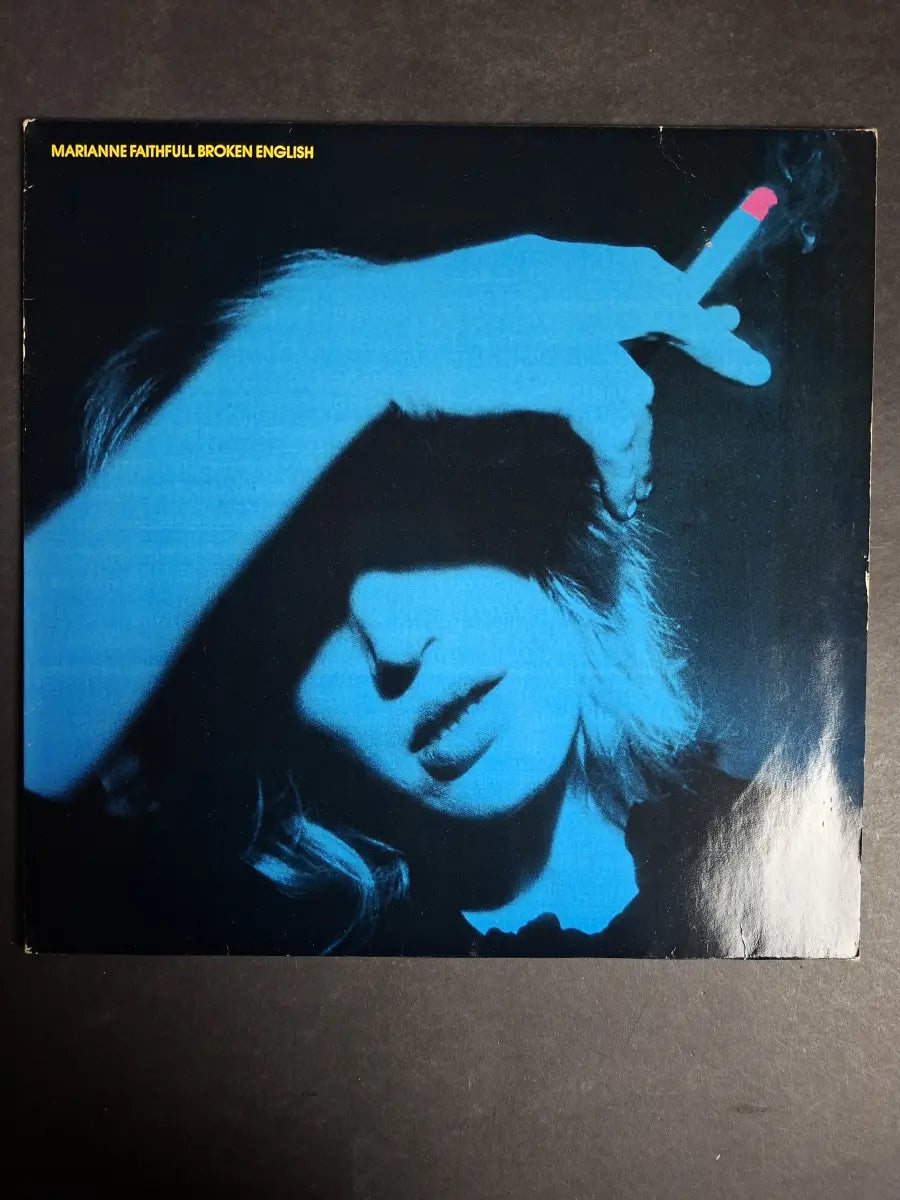 Marianne Faithfull – Broken English