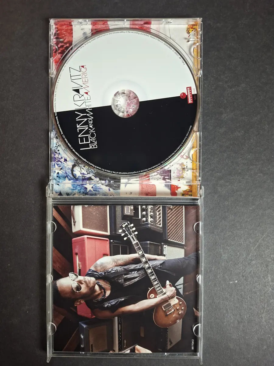 Lenny Kravitz – Black And White America