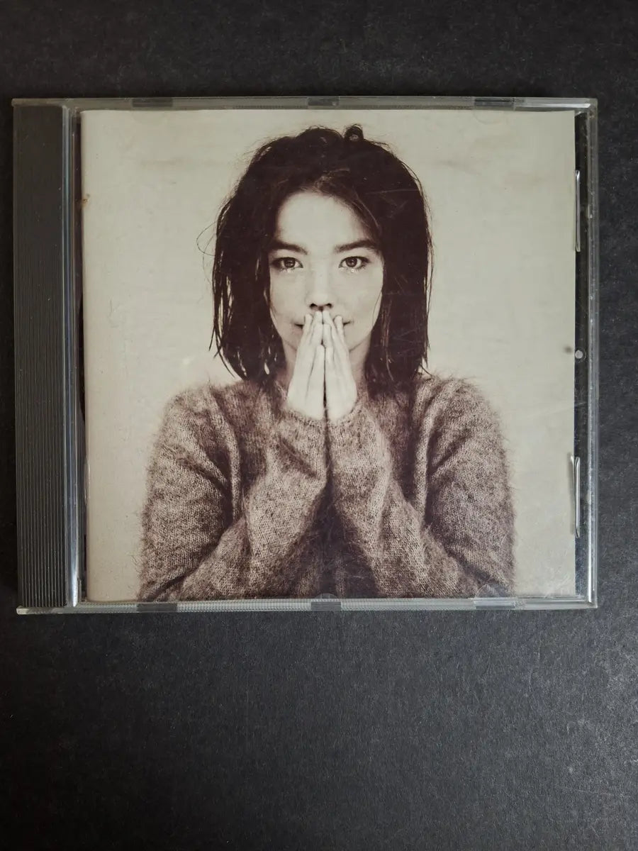 Björk – Debut