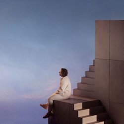 Das Bild zeigt das Albumcover von Lewis Capaldi - Broken By Desire To Be Heavenly Sent