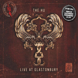 Das Bild zeigt das Albumcover von Hu - Live At Glastonbury