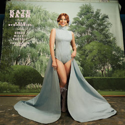 Das Bild zeigt das Albumcover von Kate Nash -  Sad Symphonies