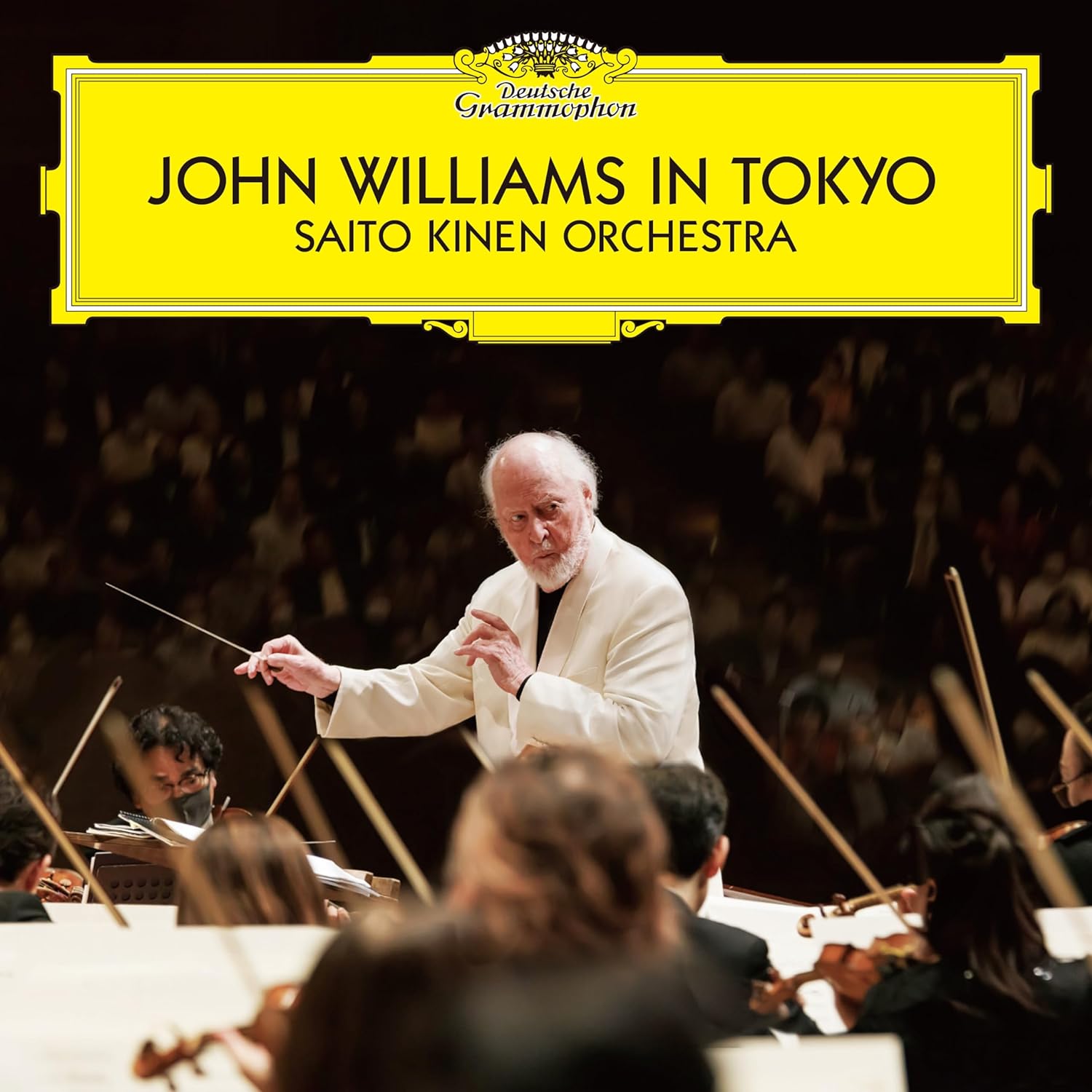 Das Bild zeigt das Albumcover von  John Williams + Saito Kienen Orchestra - John Williams In Tokyo