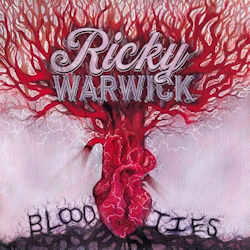 Das Bild zeigt das Albumcover von Ricky Warwick - Blood Ties