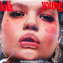 Das Bild zeigt das Albumcover von Lola Young - This Wasn't Meant For You Anyway